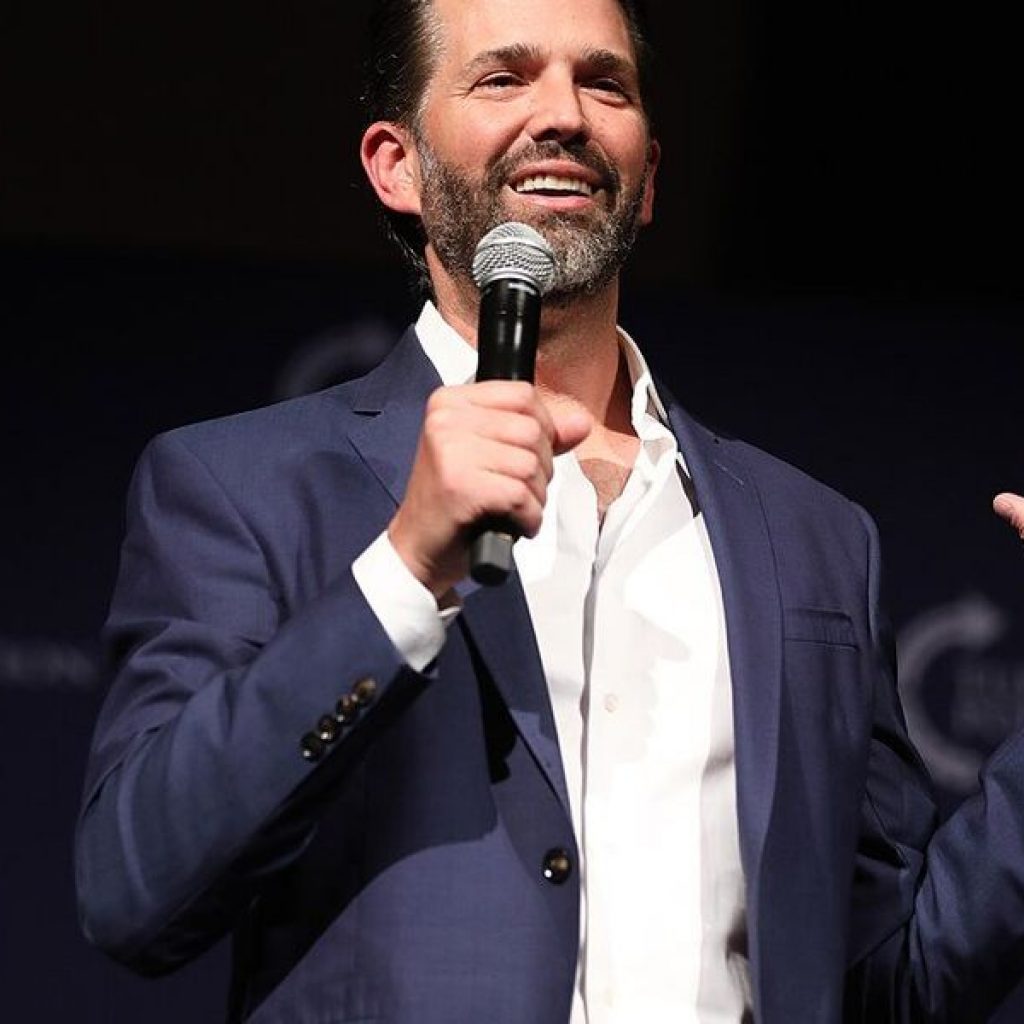 Trump fumes at Don Jr. behind closed doors over Russian
wedding gift