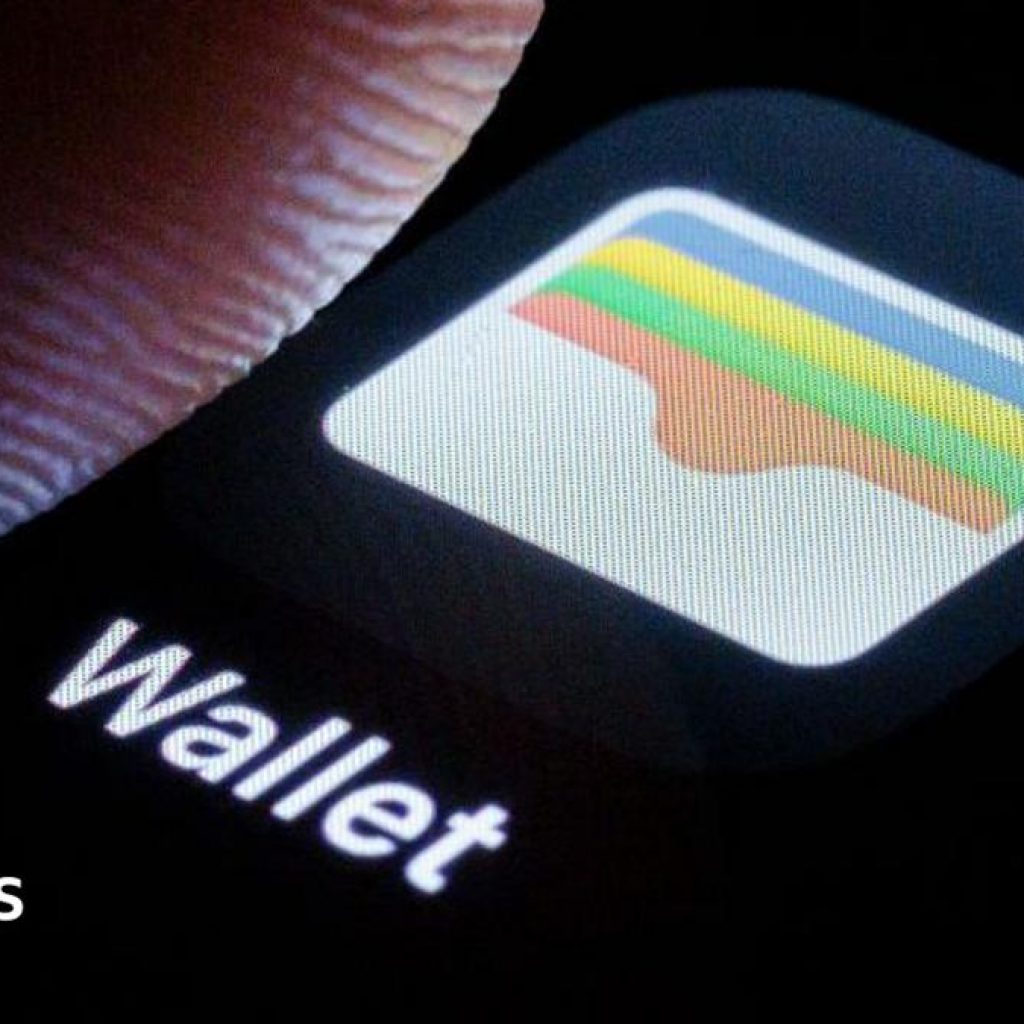 UK asks Apple to widen access to its payment tech