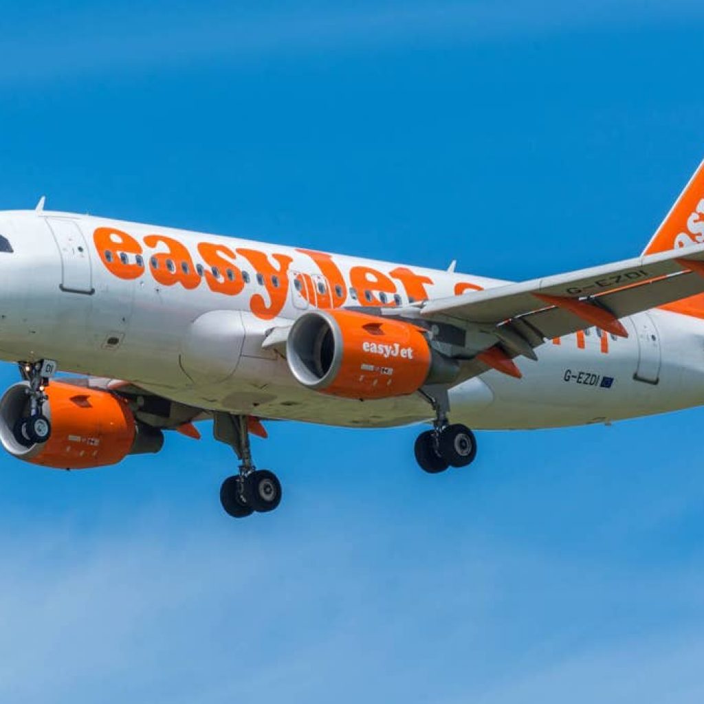 EasyJet will pay for your child’s first passport
