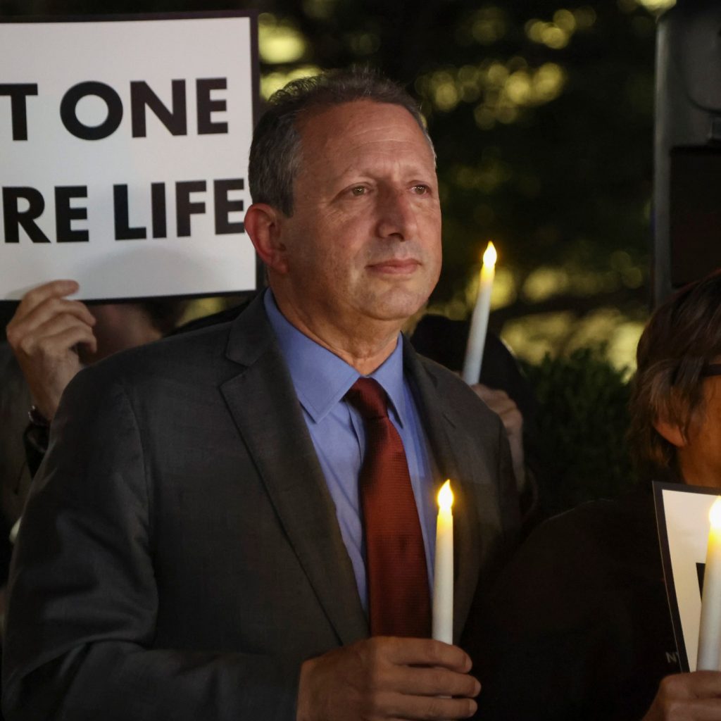 US congressional candidate Brad Lander freed after West Bank
detention