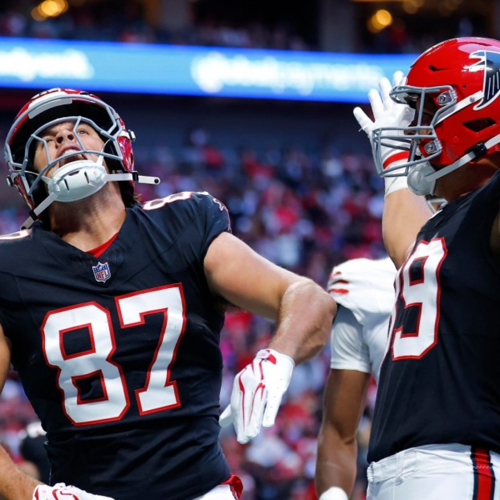 Week 7 snap reactions: Falcons fight off their demons and
finish
