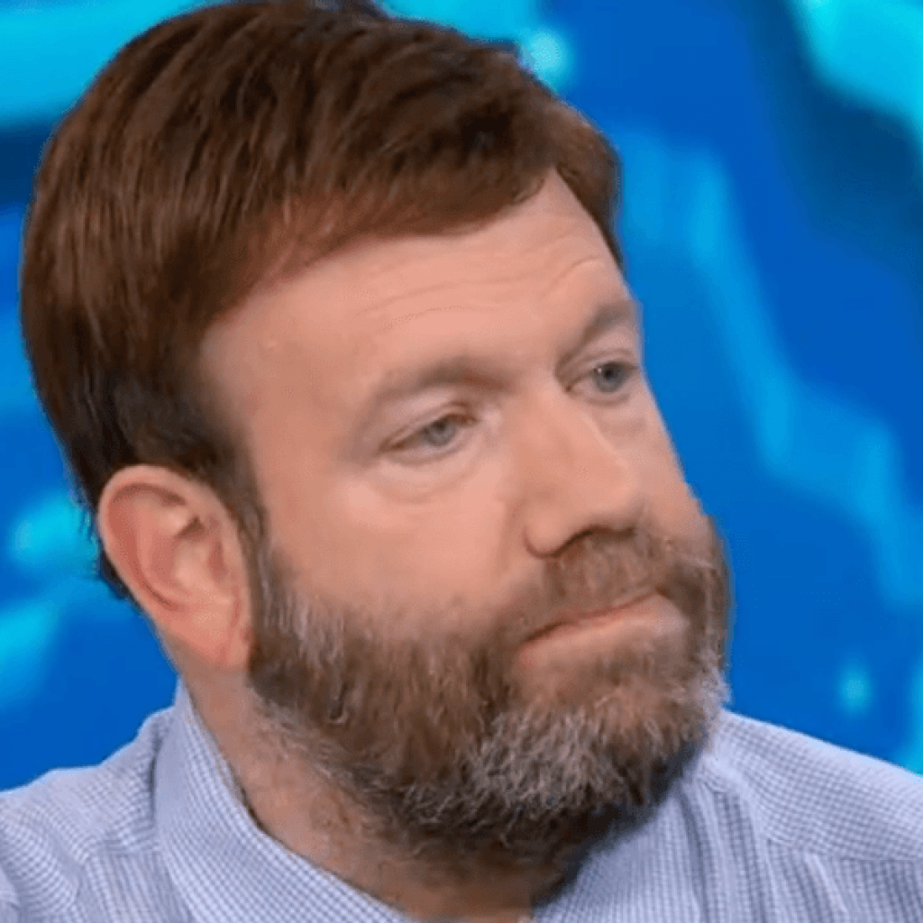 Distraught GOP pollster says Trump blew Republican
‘recovery’ to bits
