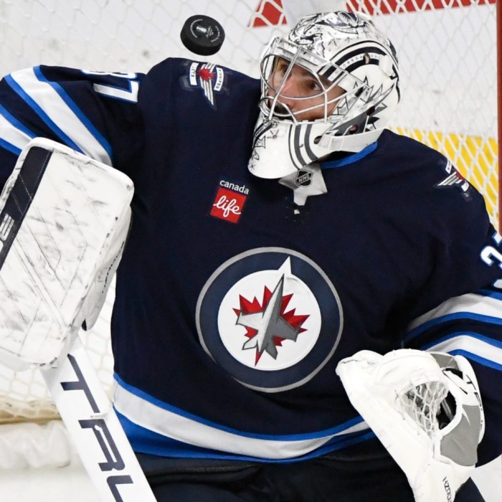 Devils’ Connor Hellebuyck says he’s ready to play, could
debut on road trip