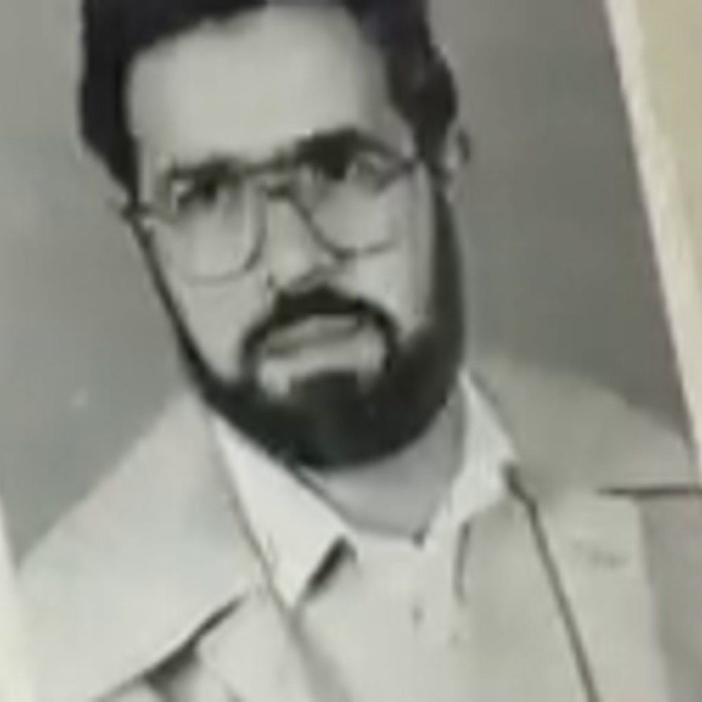 Syrian embassy returns seized passport after 43
years