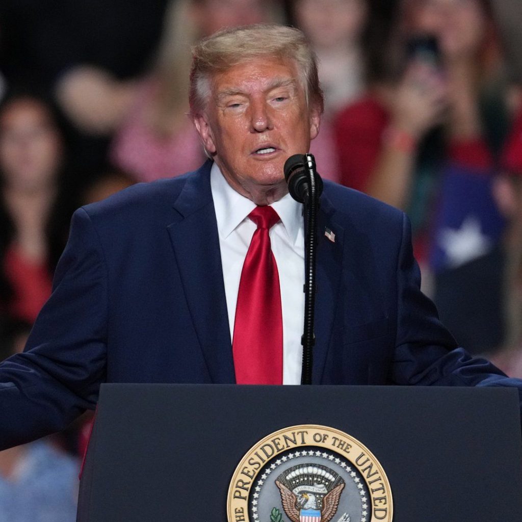 Trump interrupted by protesters at Texas rally