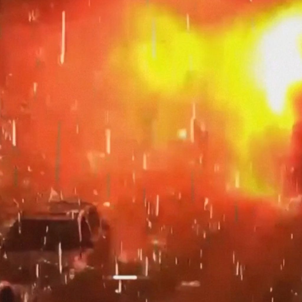 Footage shows moment Russian strike hits Ukrainian grocery
store