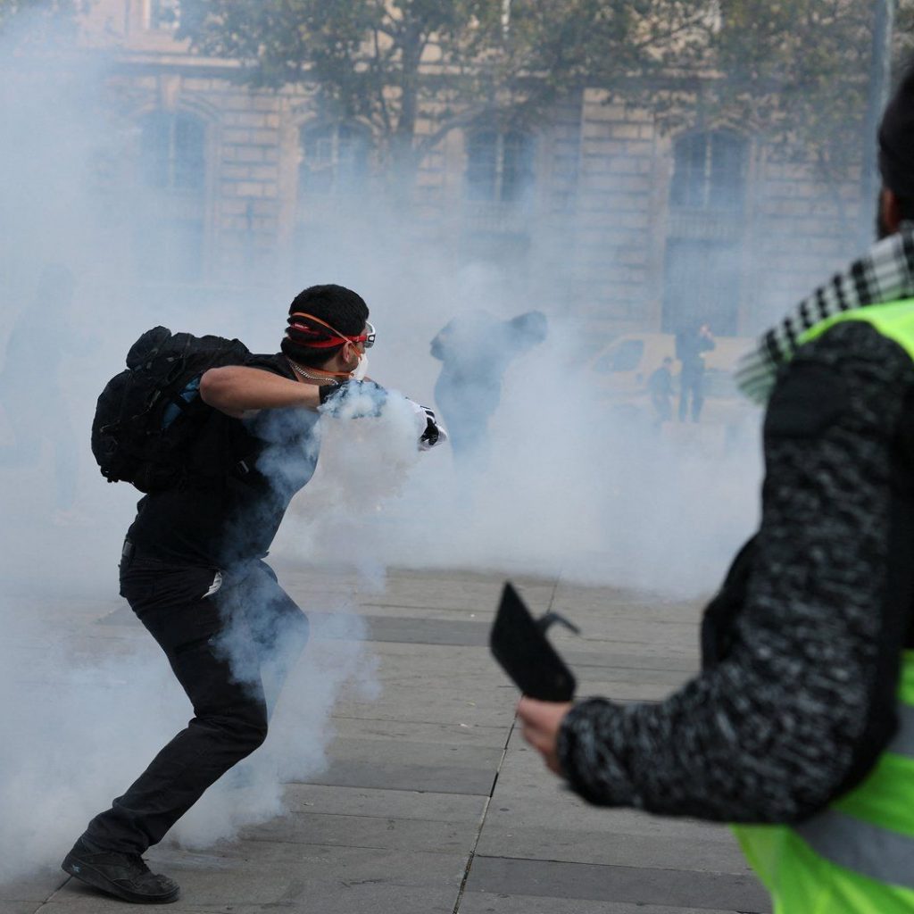 France tackles new wave of nationwide protests