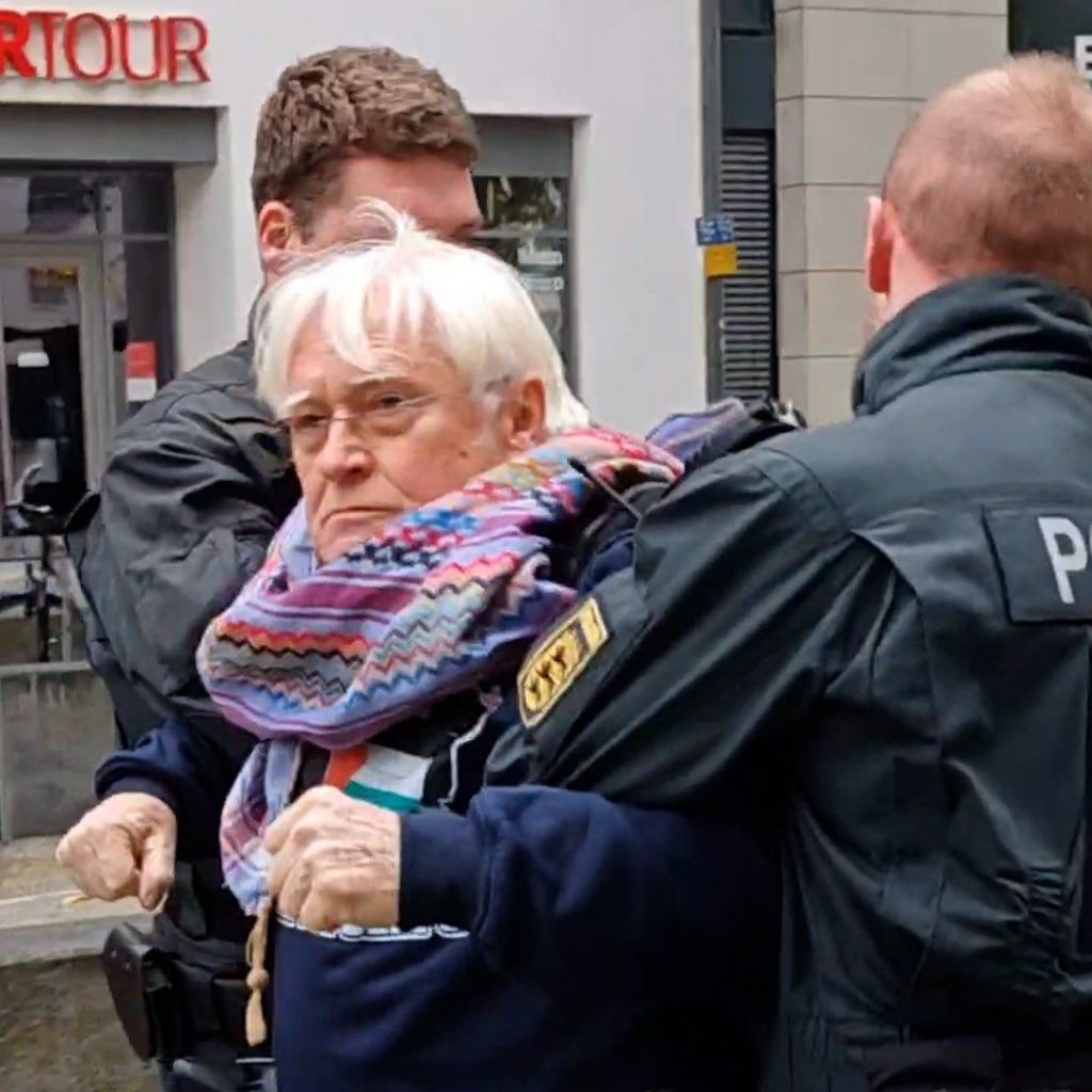 Elderly man forcibly detained at Elbit Systems protest in
Germany