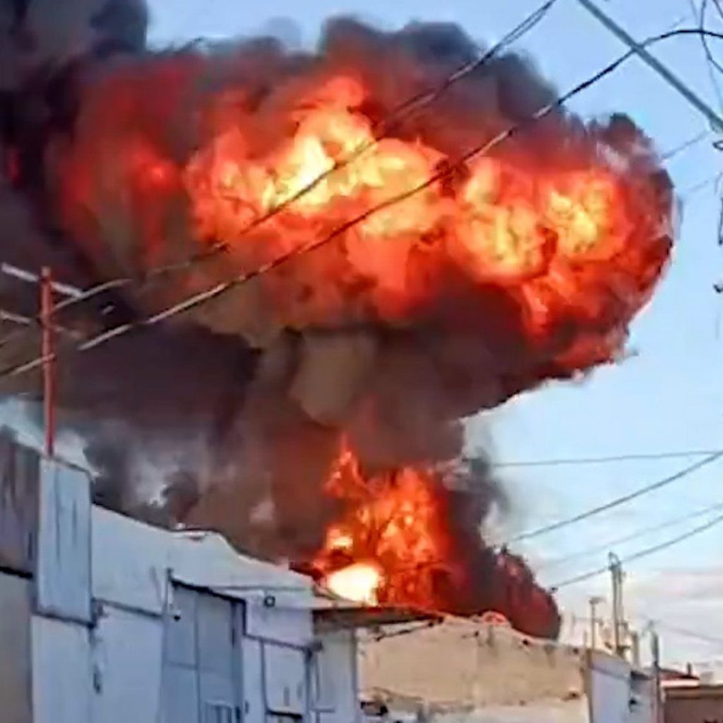 Massive chemical plant fire triggers mass evacuations in
Mexico