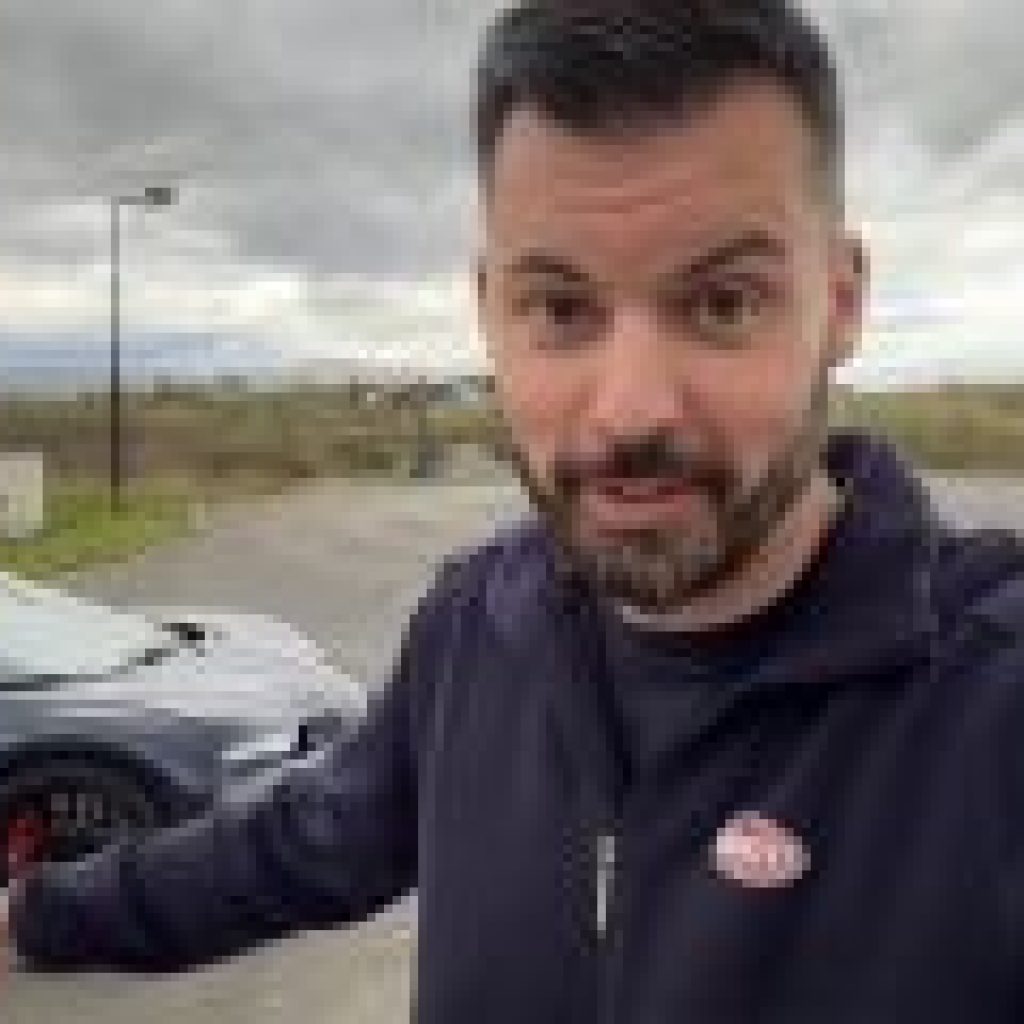 Bugatti CEO Mate Rimac Has His $3 Million Chiron Stolen
After Leaving the Keys Inside, Then Chases It in a Porsche
911