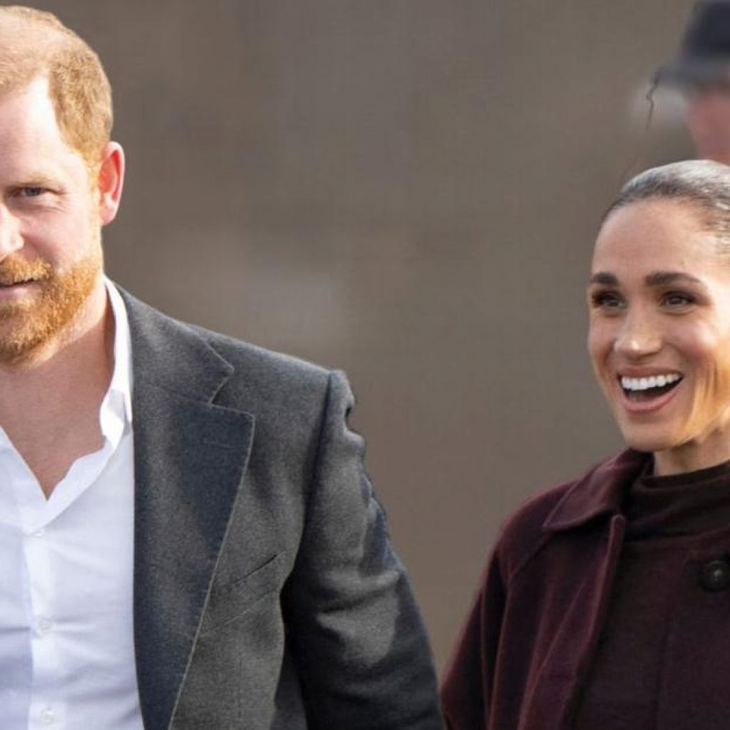 EXCLUSIVE: Meghan Markle Ignites Fresh Divorce Rumors by
Ditching Engagement Ring in Public