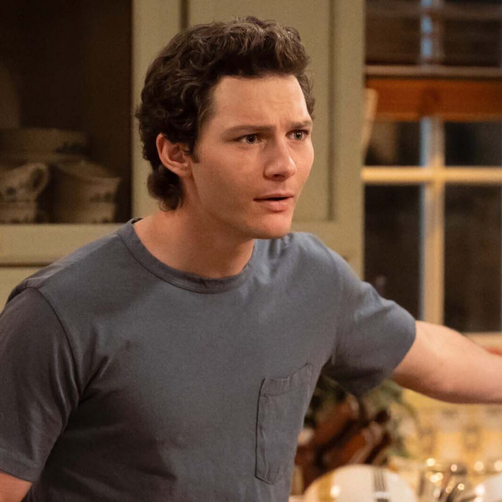 CBS Kneecaps Georgie & Mandy’s First Marriage With
Young Sheldon’s Biggest Absence