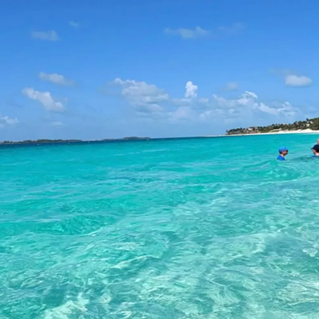 Four Seasons’ Ocean Club in The Bahamas Has Reopened With
Redesigned Ocean-View Rooms