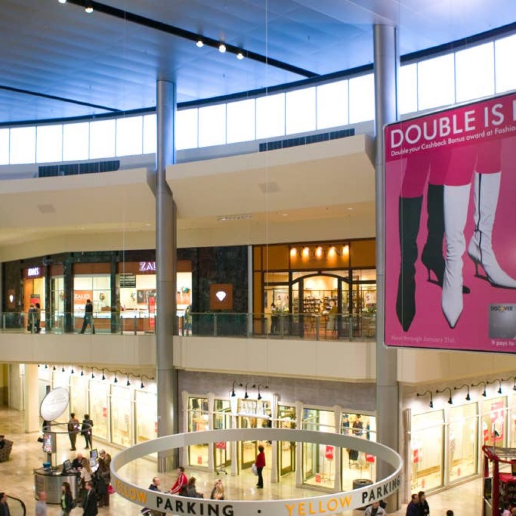 The last mall music chain keeps shrinking