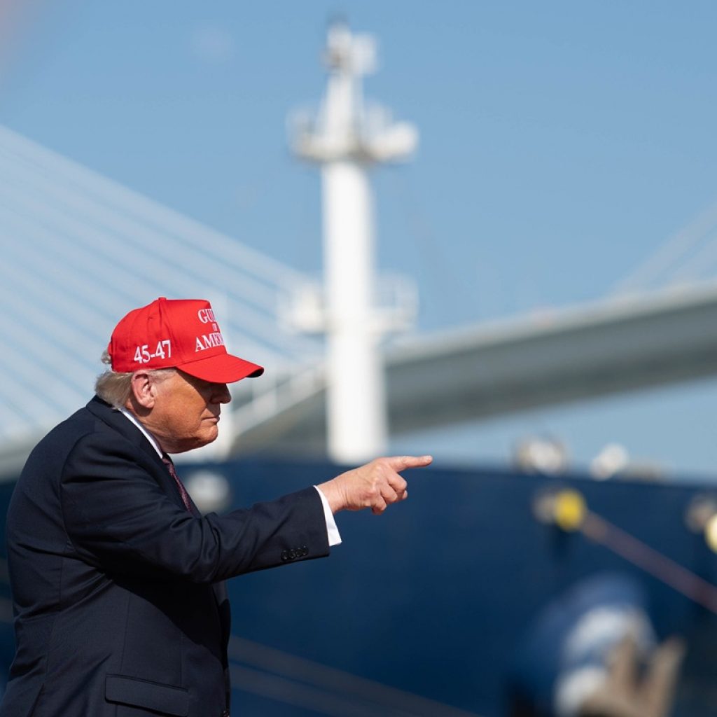 Trump Just Officially Spit In Fox News’ Face, Points MAGA
Sheep To Rival Network