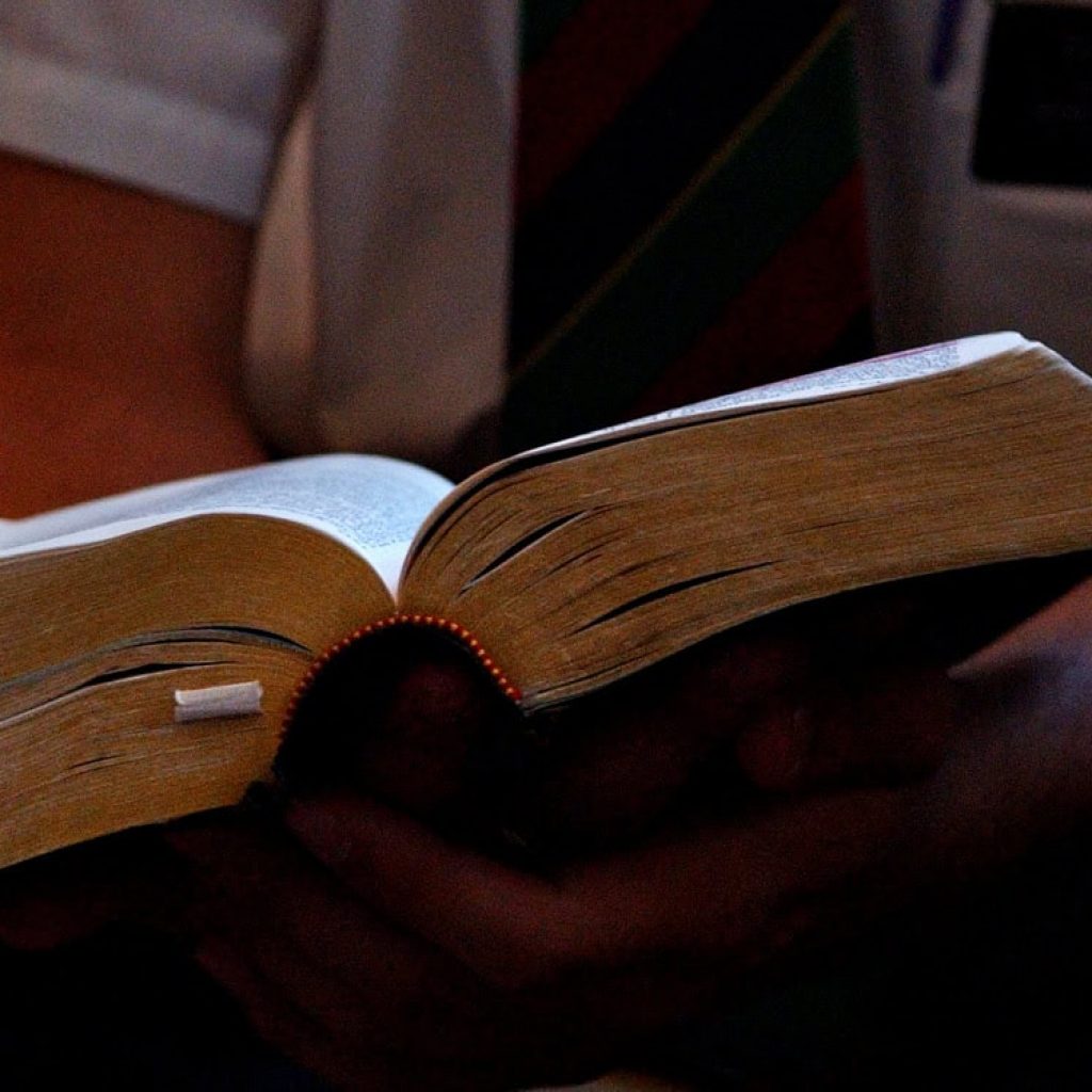 New study explores how money influences interpretations of the Bible