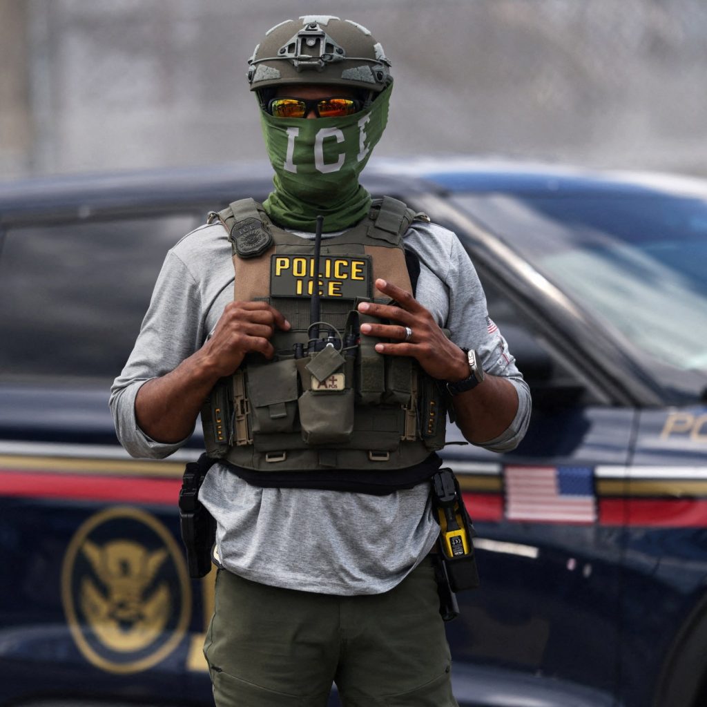 ICE pushes back on report suggesting body cameras that
automatically record