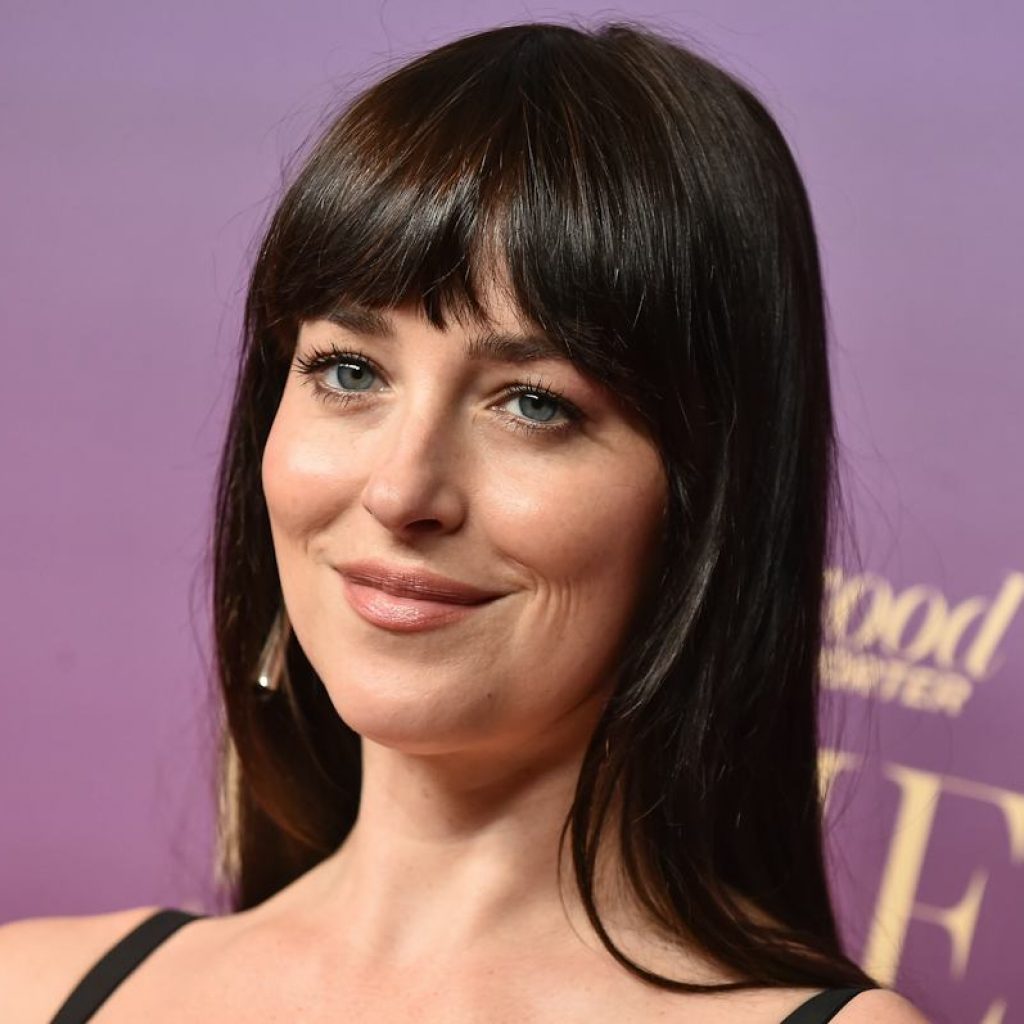 The Dakota Johnson Guide To Keeping Her Love Life Private-ish