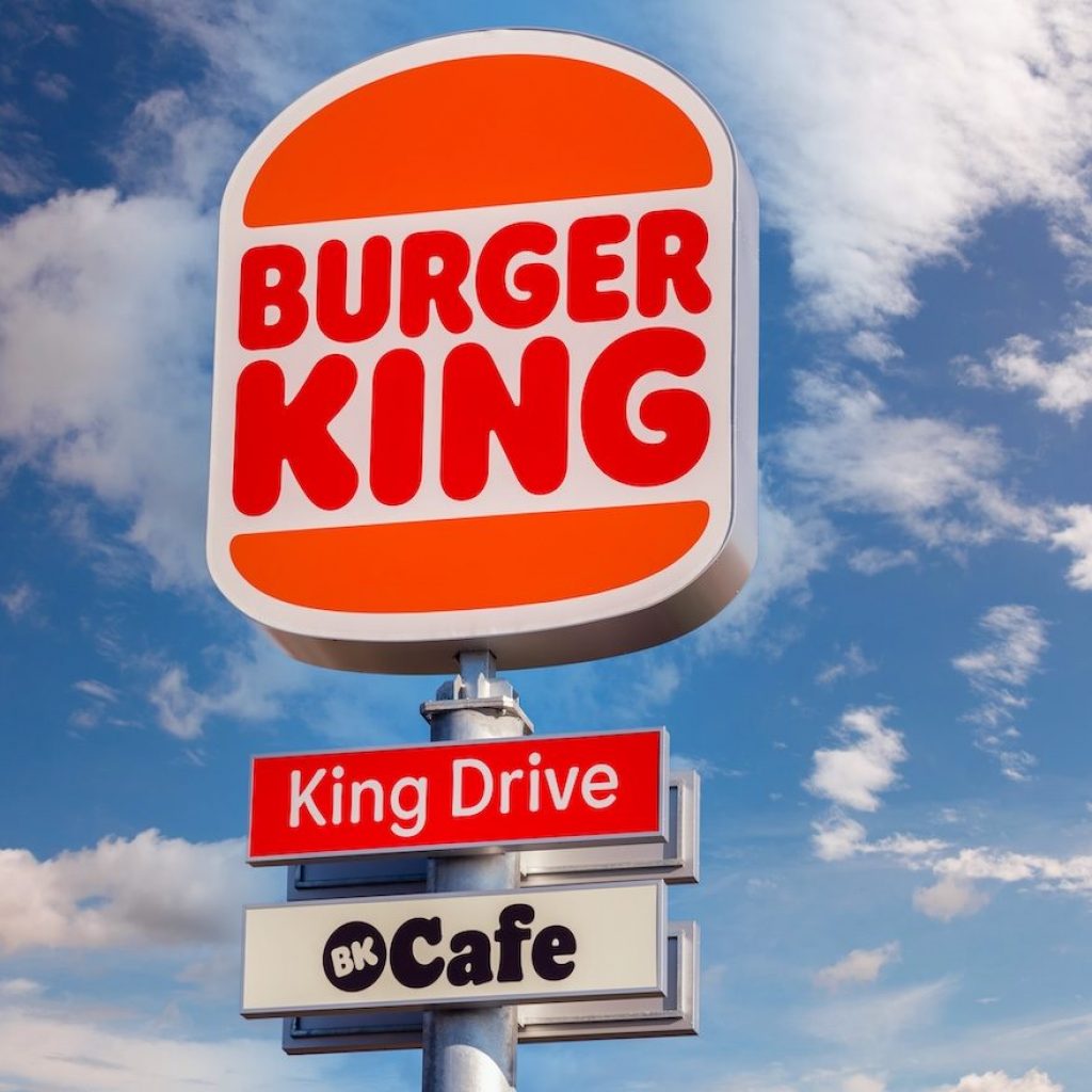 4 Burger Chains That Still Flame-Grill Over an Open Flame, According to Diners