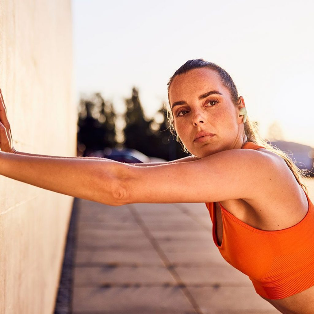 4 Wall Exercises That Flatten Belly Sag Faster Than Sit-Ups After 65