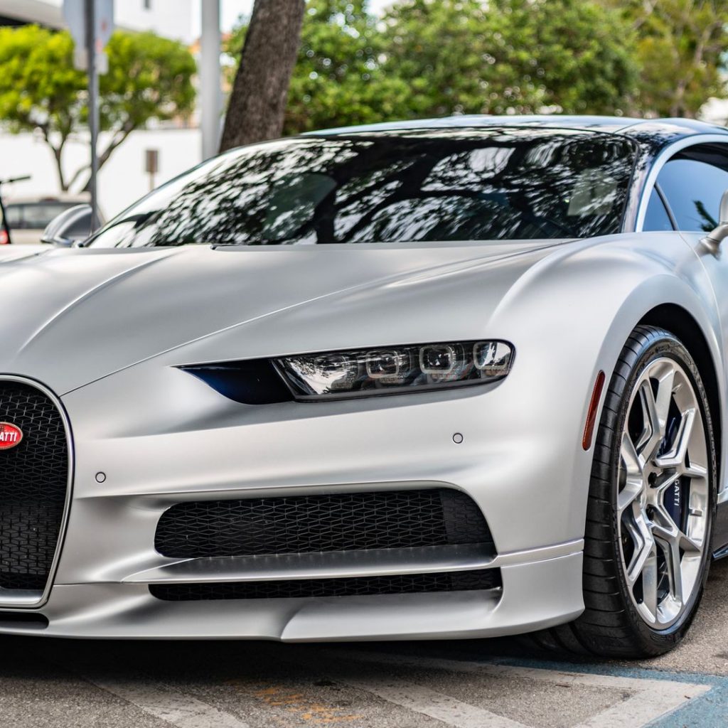 Bugatti CEO chases down car thief – then offers him lift
home