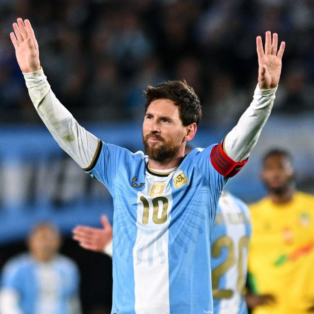 Messi scores in emotional farewell game for
Argentina