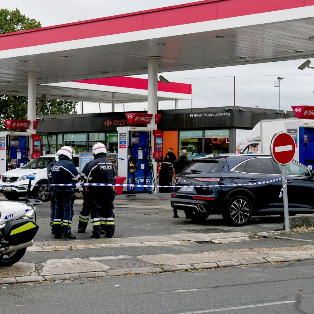 Terror probe after one killed and several injured in Paris
drive-by shooting