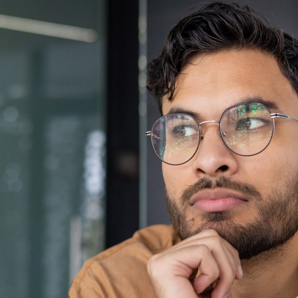 People who score higher on intelligence tests tend to rate their own attractiveness slightly lower