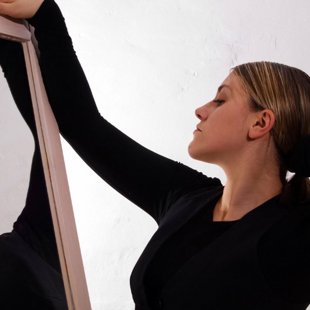 Psychologists map the emotional borders between social anxiety and narcissism