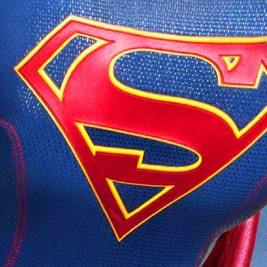 DC Permanently Depowers Original Supergirl Today, Crowns Her
Official Replacement