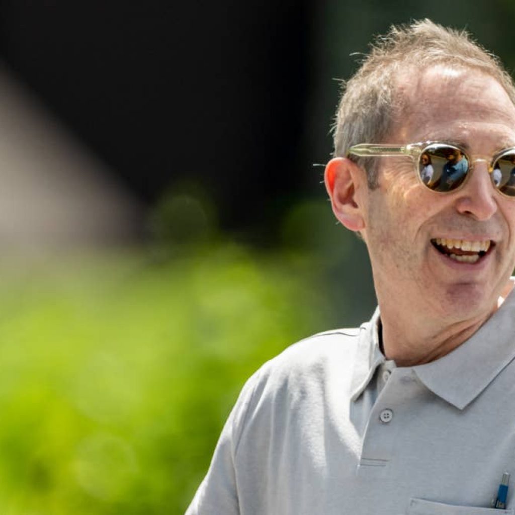 How much Amazon stock does CEO Andy Jassy actually own?