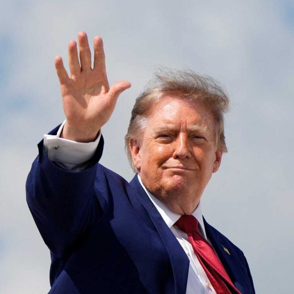 ‘Speechless’ MAGA turns on Trump over ‘ridiculous’
distraction scheme