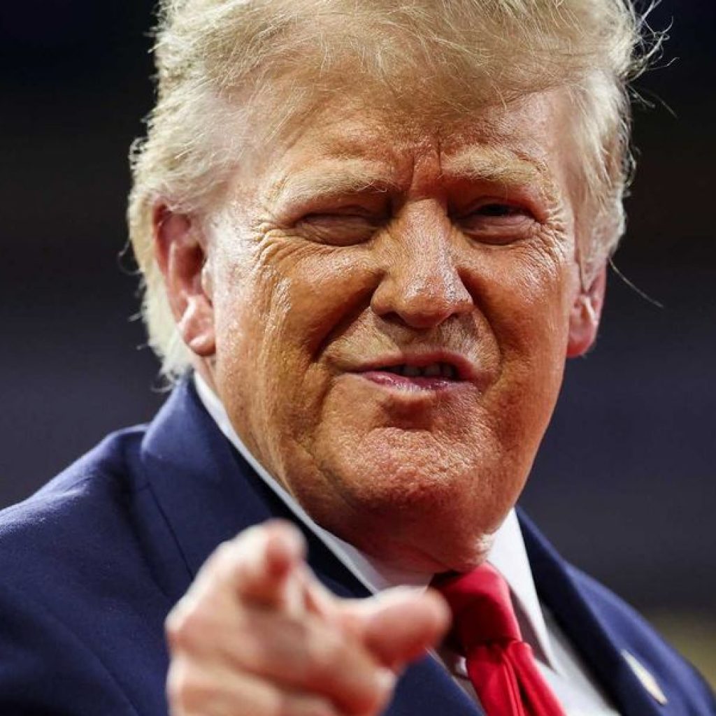 Trump performs creepy pantomime of US ally’s ‘beautiful’
president