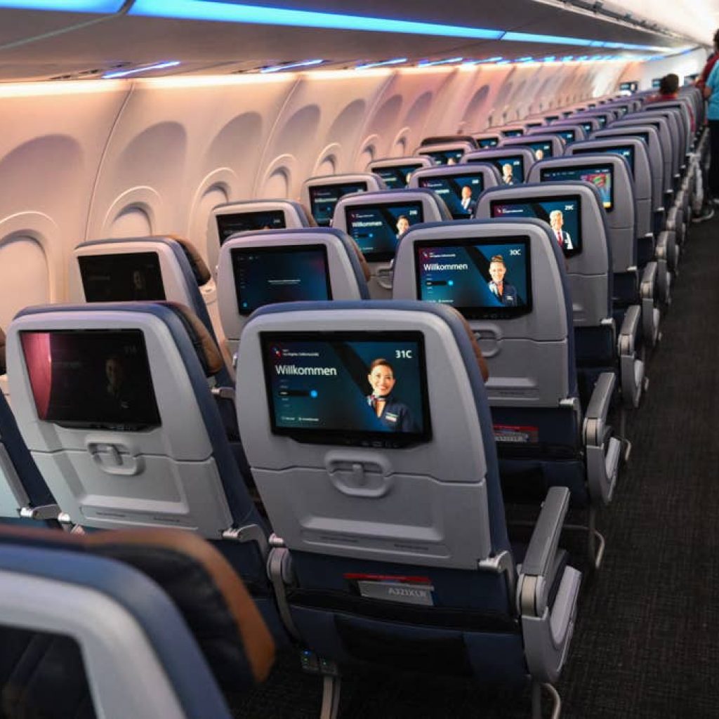 American Airlines leaves empty seats while charging flyers more