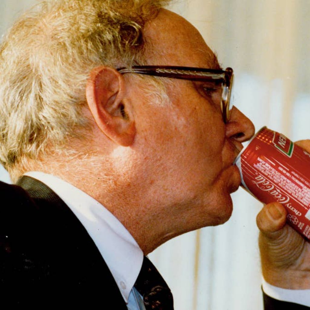 Warren Buffett bought this company in 1988 when ‘no one’ wanted it — now it pays Berkshire $848 million a year