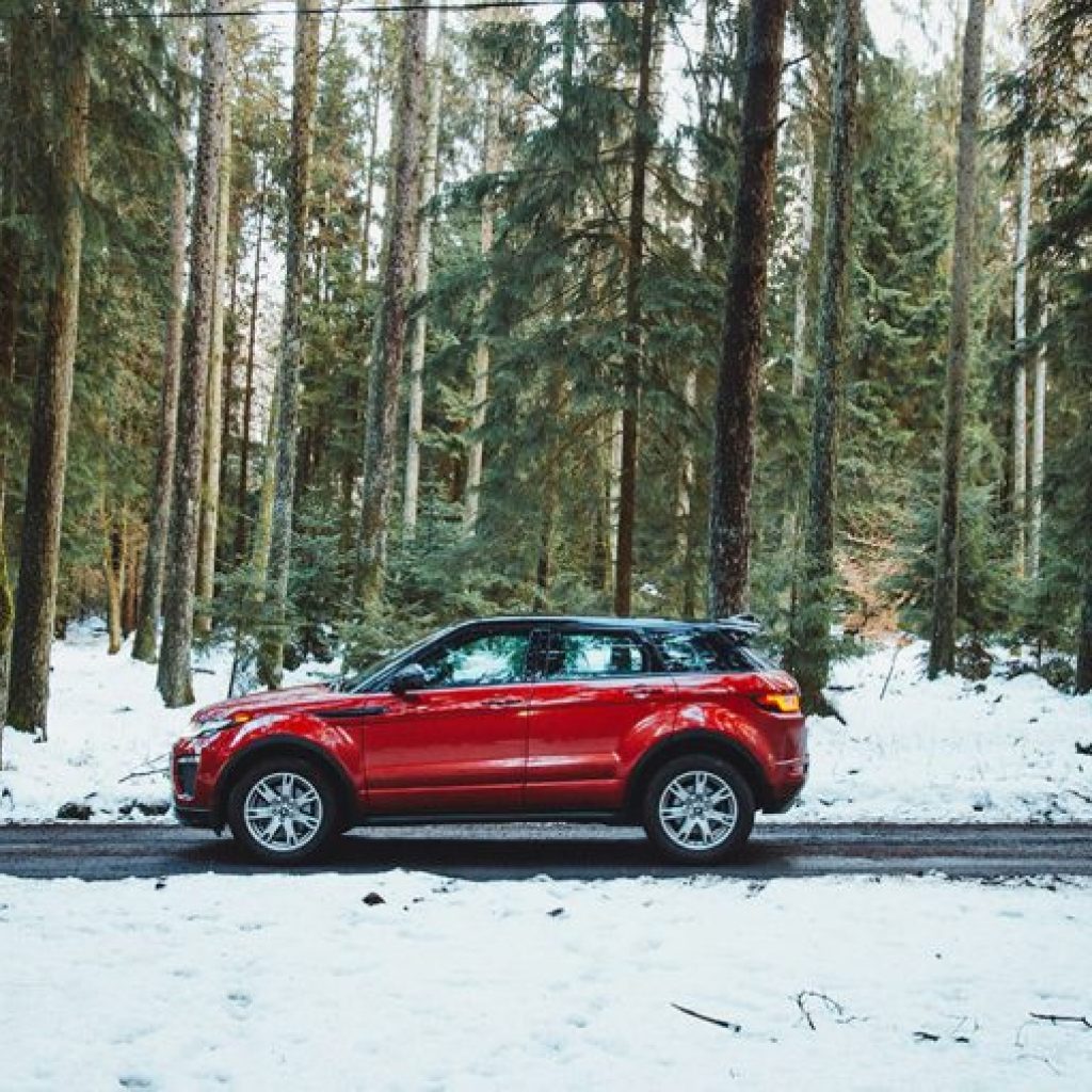 A Simple Pre-Winter Check for Your Tires and Battery